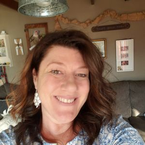 Meet your Posher, Dana